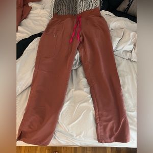 FIGS Women’s Mauve Kade High Waisted Cargo Scrub Pants